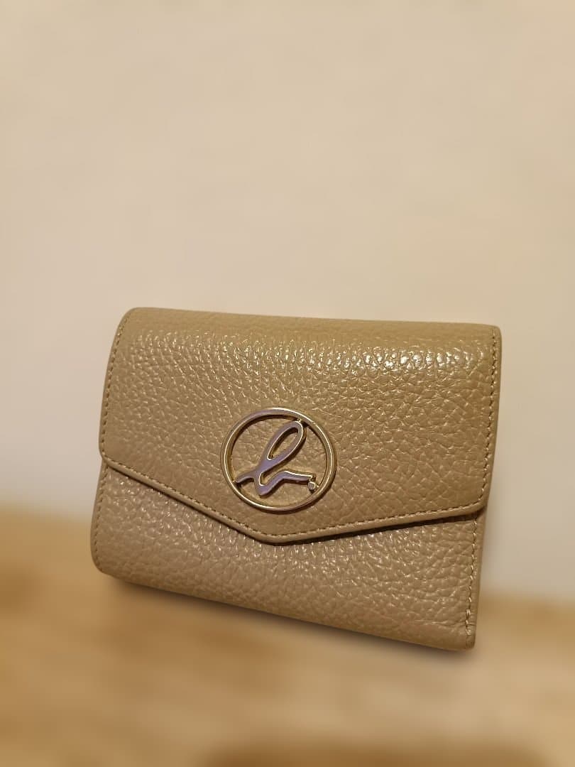 アニエスベー★本革三つ折財布　使用期間10日程　24000円