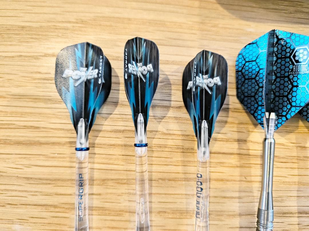 【比較的美品・2セット】ダーツ・ケース付き