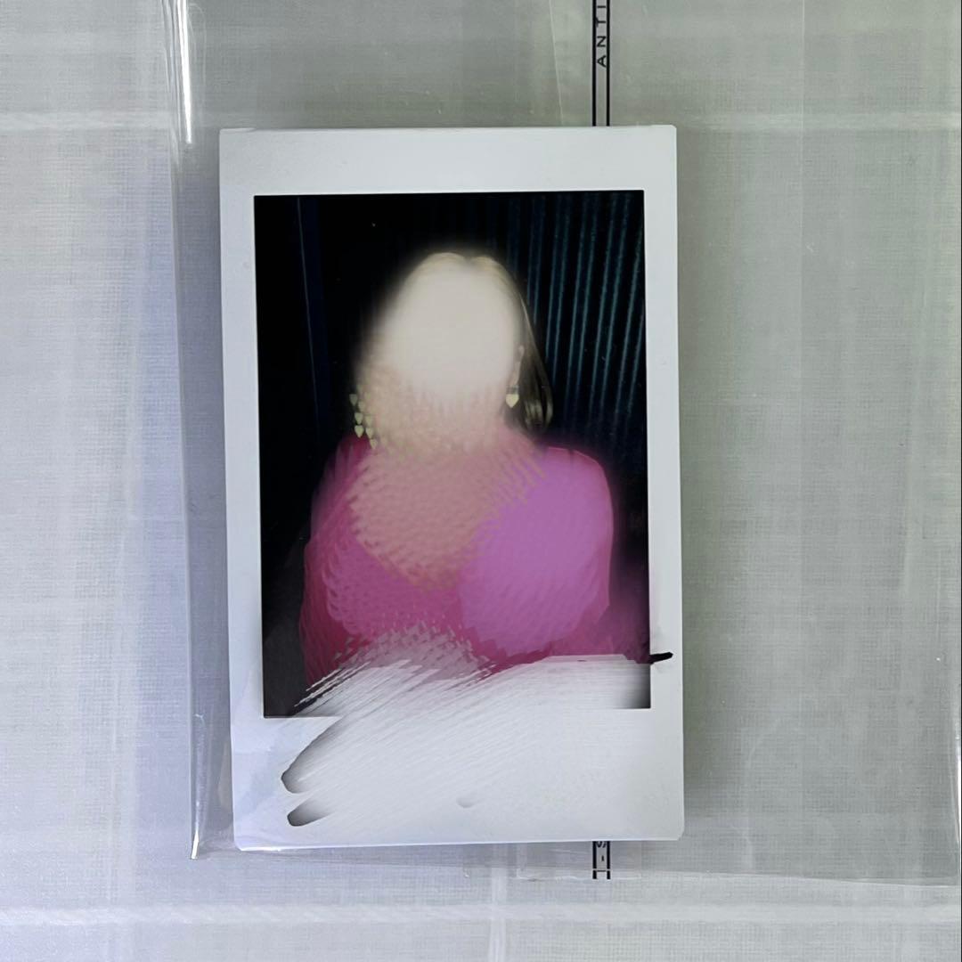 LOONA ARTMS ヒジン ポラロイド