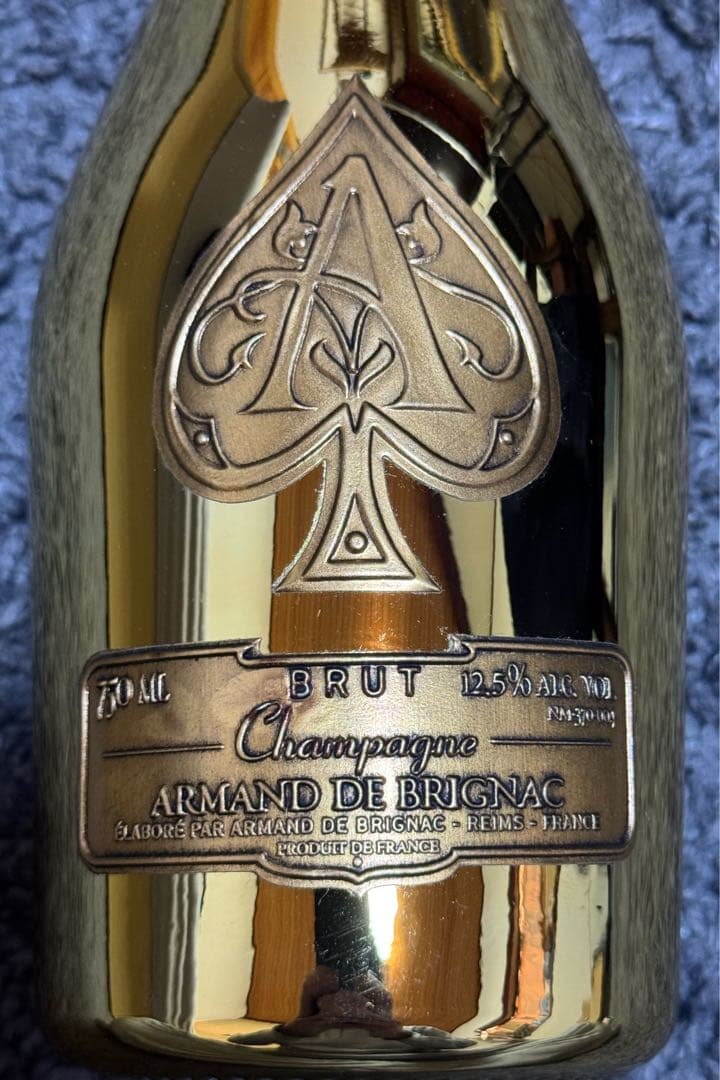Armand de Brignac ブリュット シャンパン 金色ボトル
