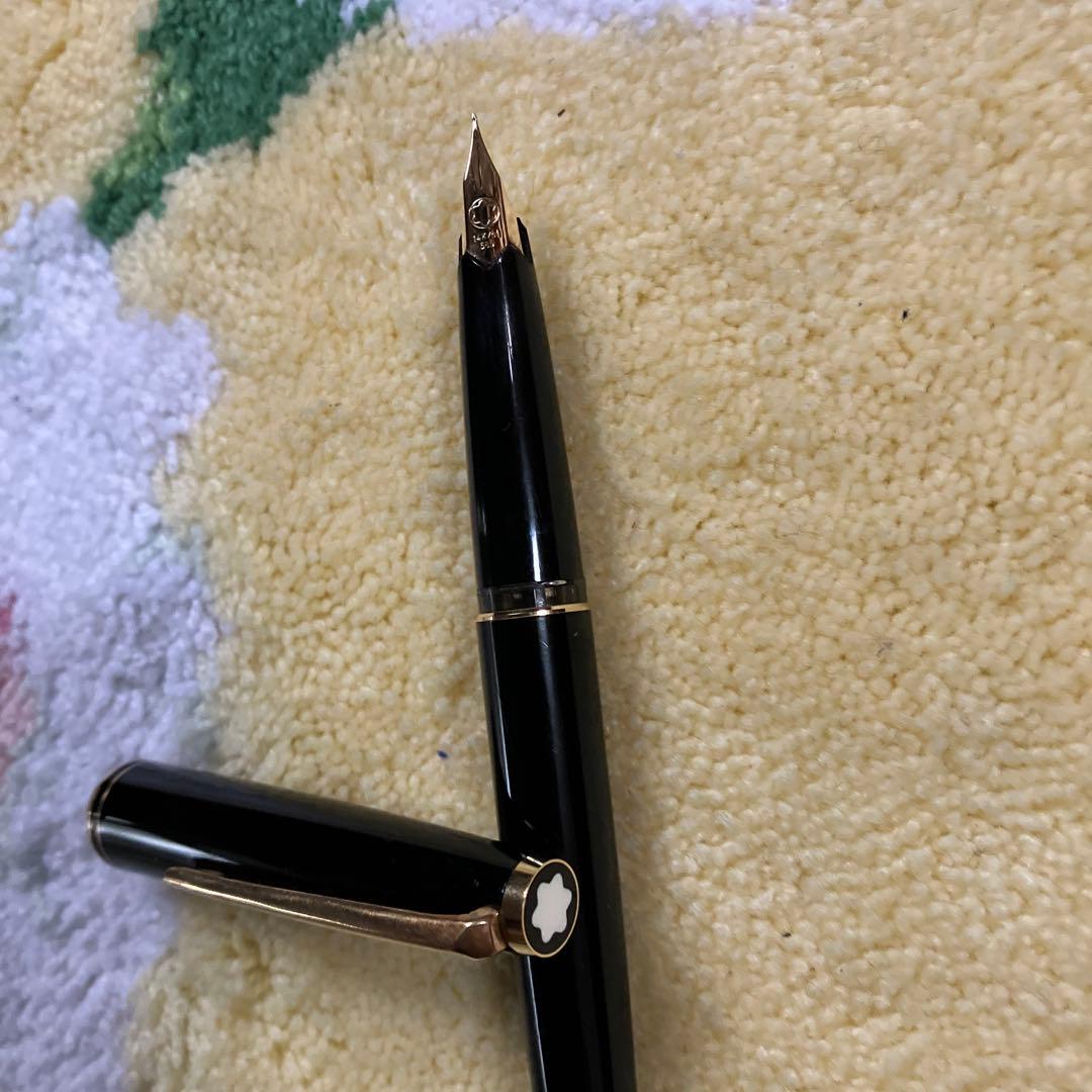 Montblanc 万年筆 黒 金ペン先 ホワイトスター