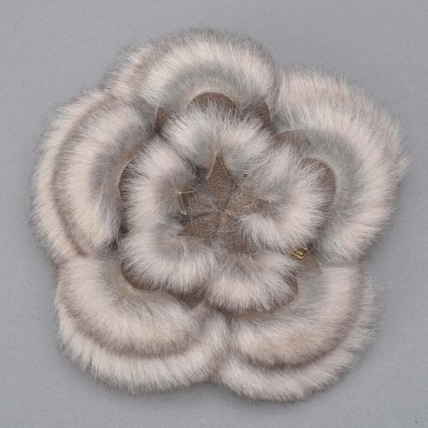 未使用◇FENDI フェンディ ファー ブローチ ピンク ブラウン 箱付き 花