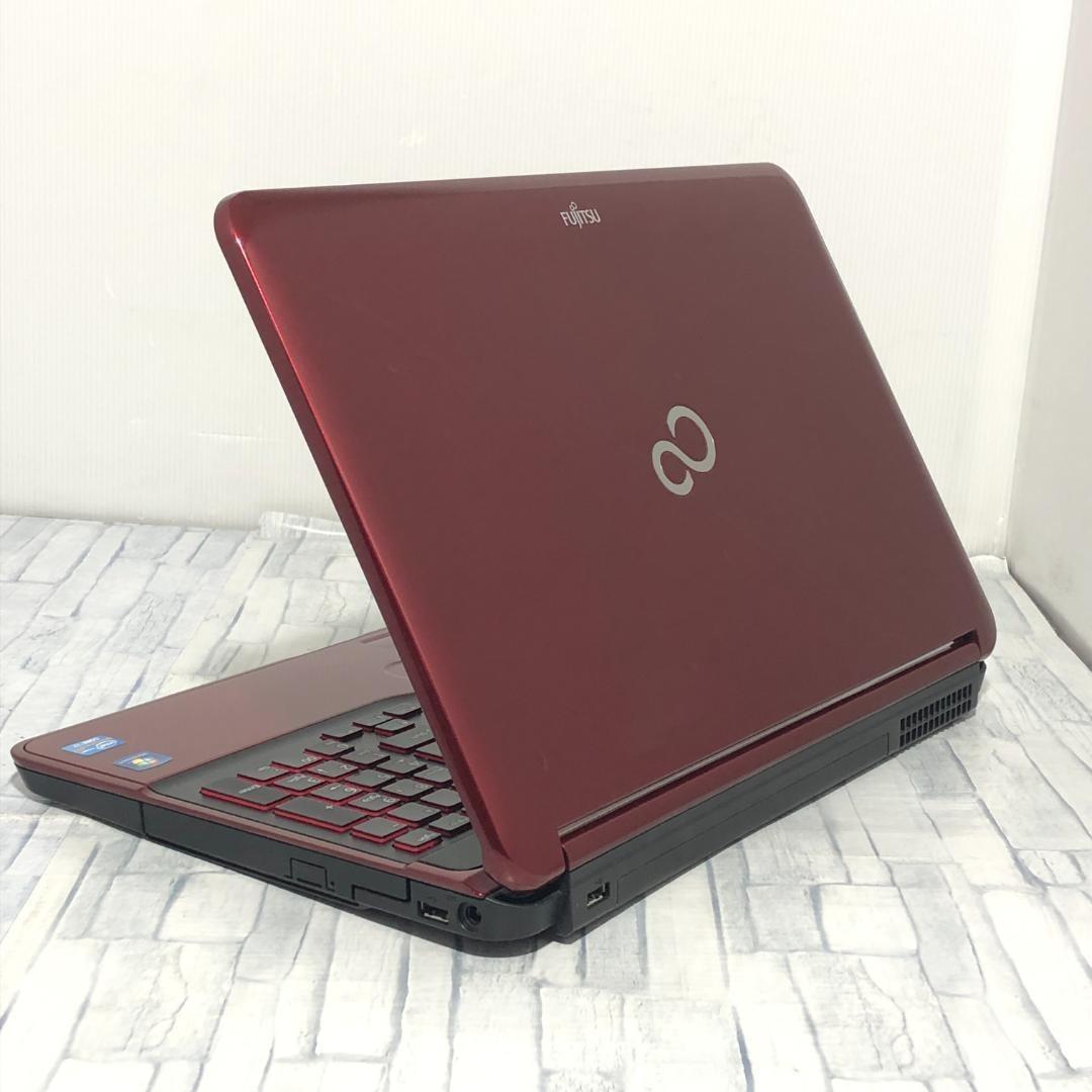 富士通 ノートパソコン本体 Core i7/SSD256GB/8GB搭載