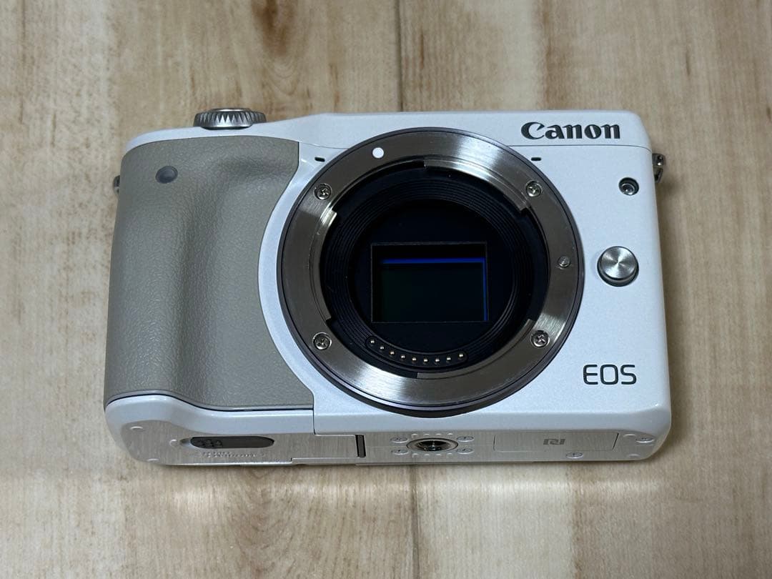 Canon EOS M3 ミラーレスカメラ 超広角ズームレンズ付き