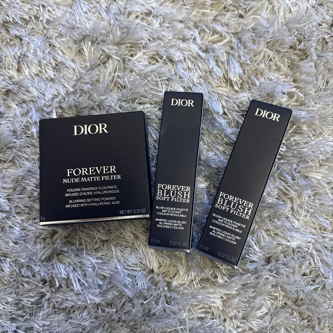 DIOR チークとフェイスパウダー