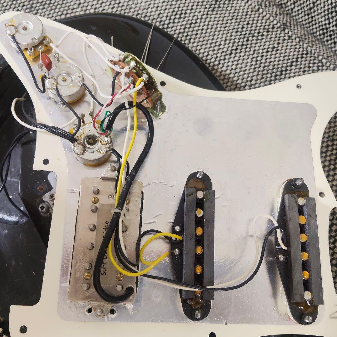 ギター Fender Mexico Standard Stratocaster Suhr