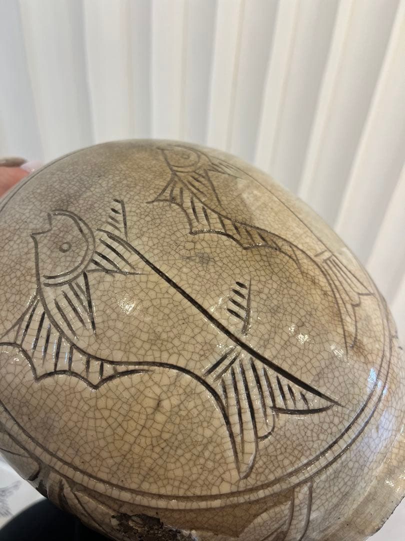 【外商購入】鶏龍山 鉄絵粉青 魚文 扁壺（図録付き）