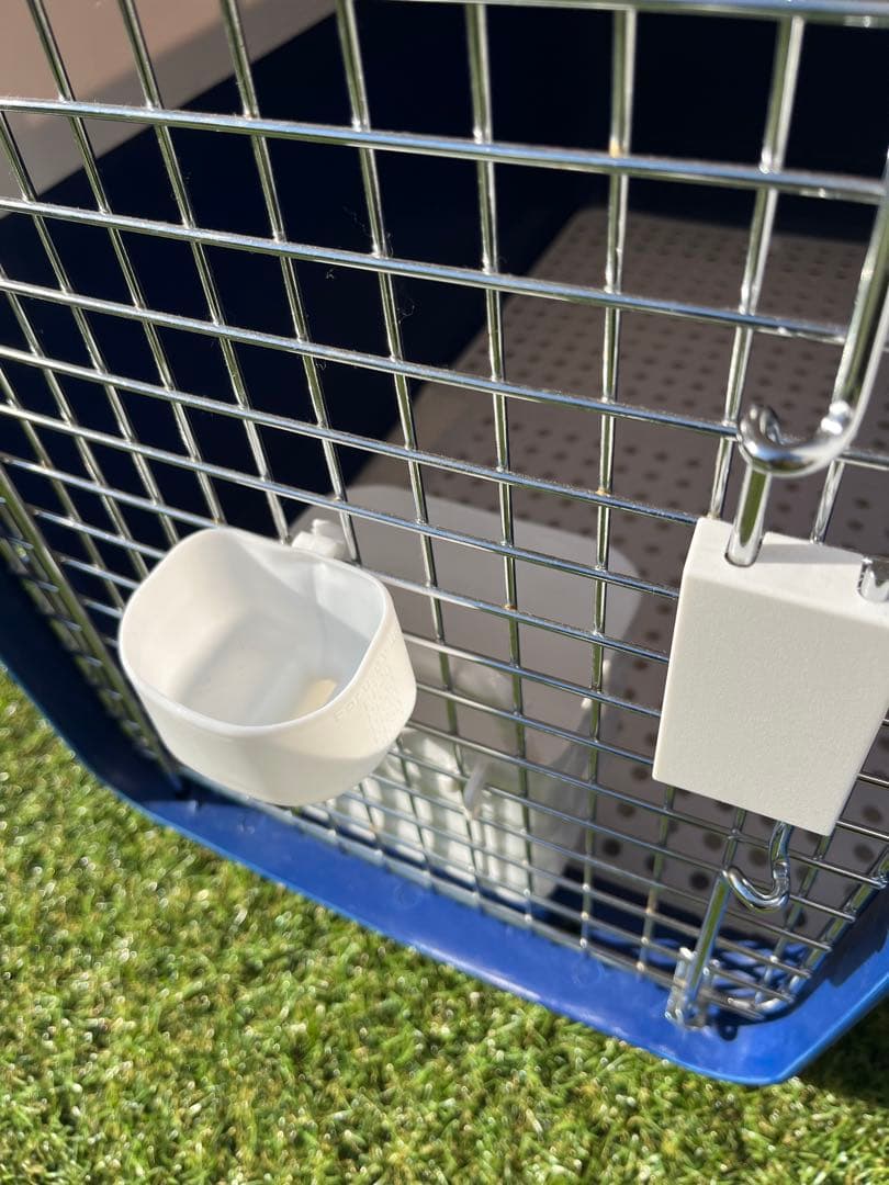 ホワイトブルー　犬　ケージ　クレート