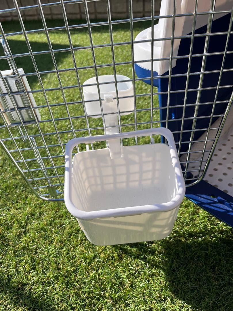 ホワイトブルー　犬　ケージ　クレート