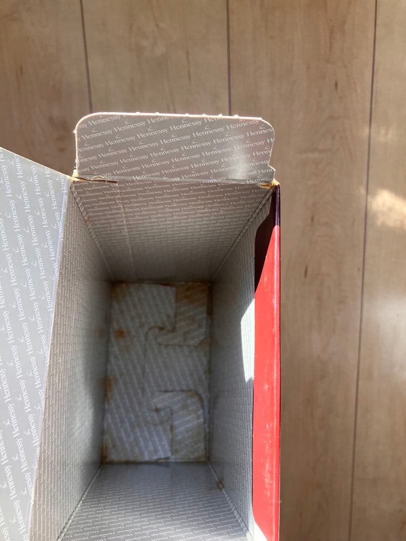Hennessy XO（ヘネシー） 箱入り　金キャップ　700ml 　未開栓
