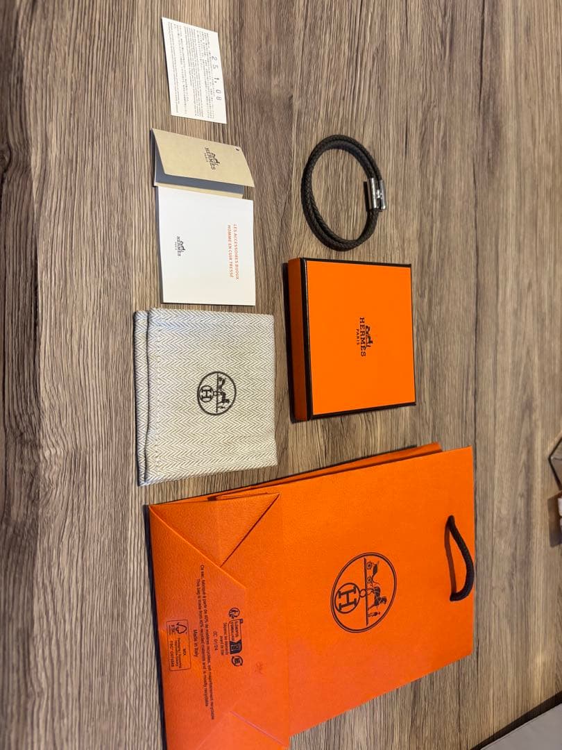 【美品】エルメス　レザーブレスレット 《トゥルニ》 トレッセ