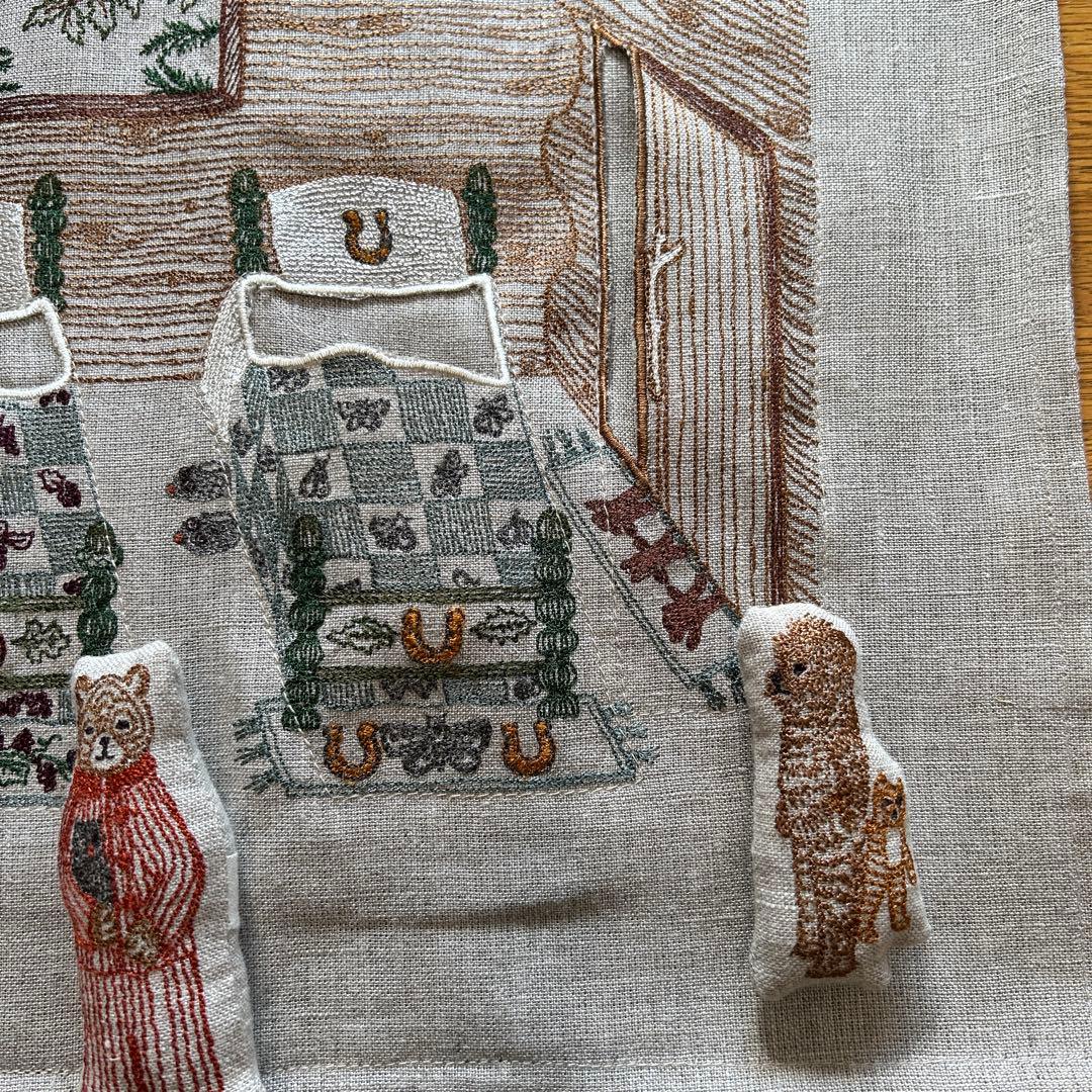 コーラル&タスク Coral&Tusk ３匹のクマのクッションカバー　新作