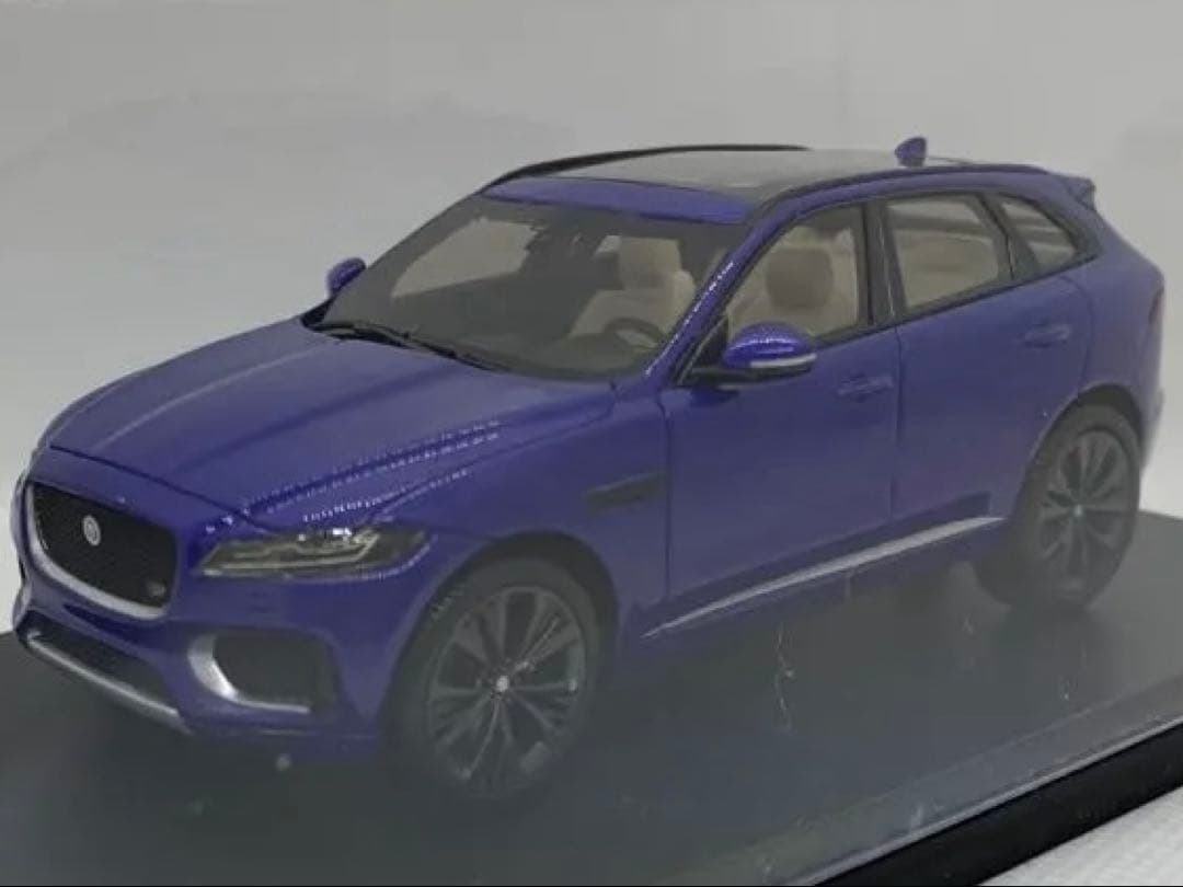 Jaguar 特注Special BOX入り1/43 ジャガー F-PACE