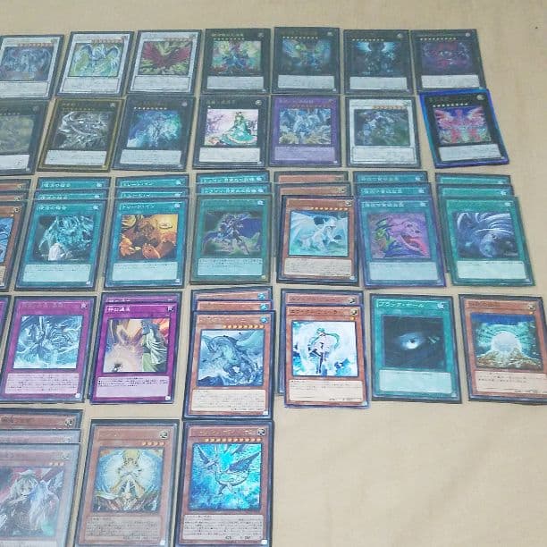 遊戯王 青眼デッキ（青眼の亜白龍KCウルトラレア）