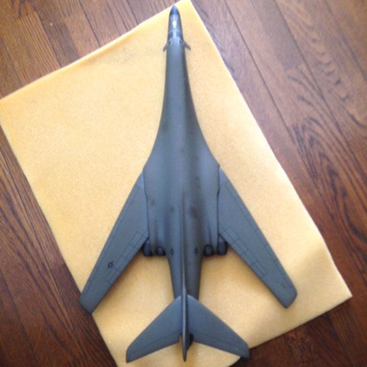 B-1B 戦闘機 完成品 模型