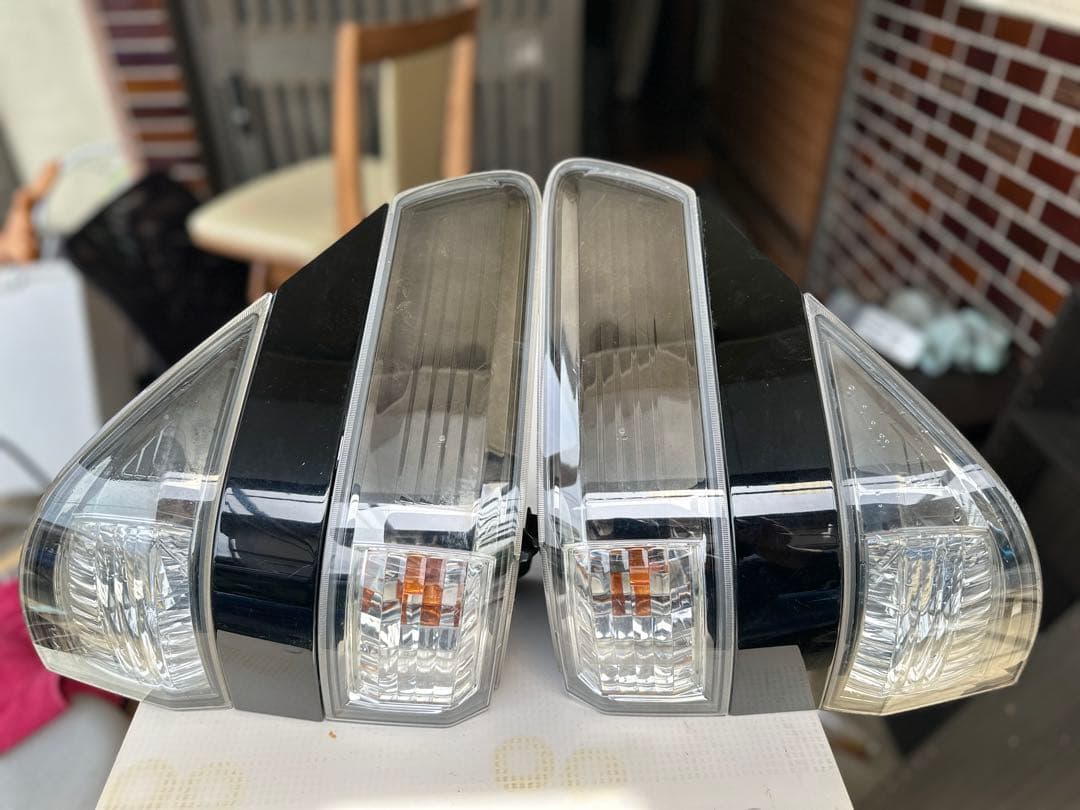 20ヴェルファイア 前期テールランプ