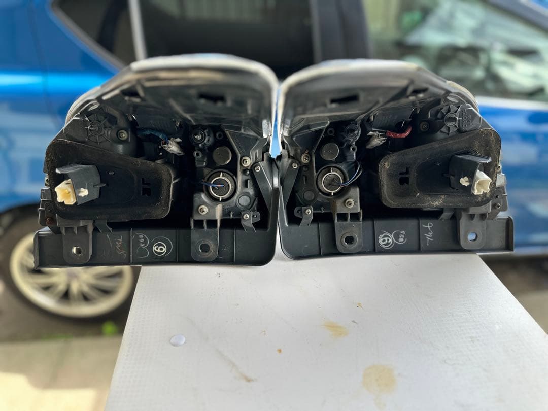 20ヴェルファイア 前期テールランプ