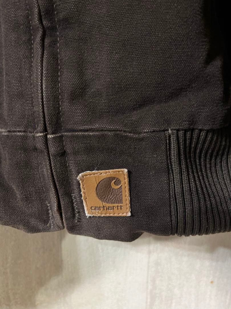 Carhartt ダークブラウンジャケット