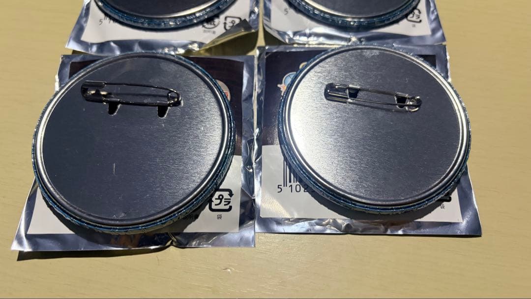 家庭教師ヒットマンREBORN　スクアーロ　缶バッジ　巾着