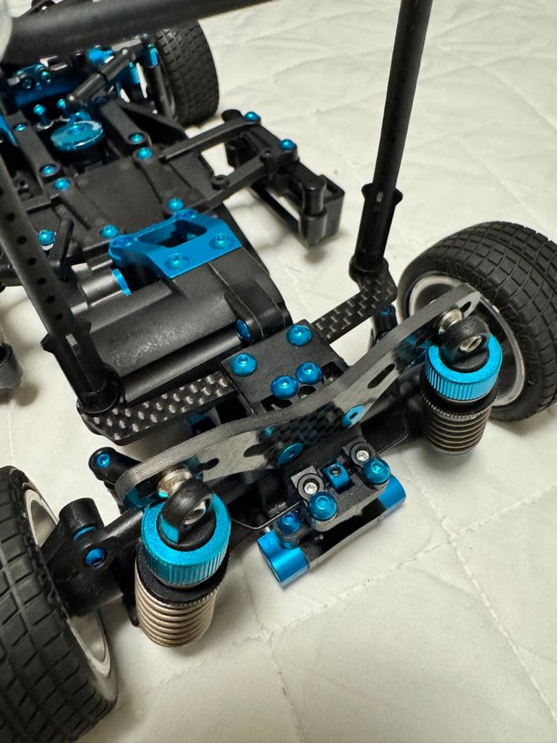 お買い得　タミヤ M08 CONCEPT シャーシキット & ボディ付き