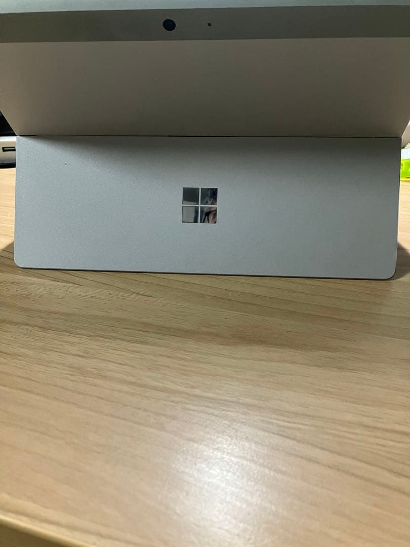 【動確済】Surface Go 第１世代 軽い！ 薄い！【お子様にもオススメ】