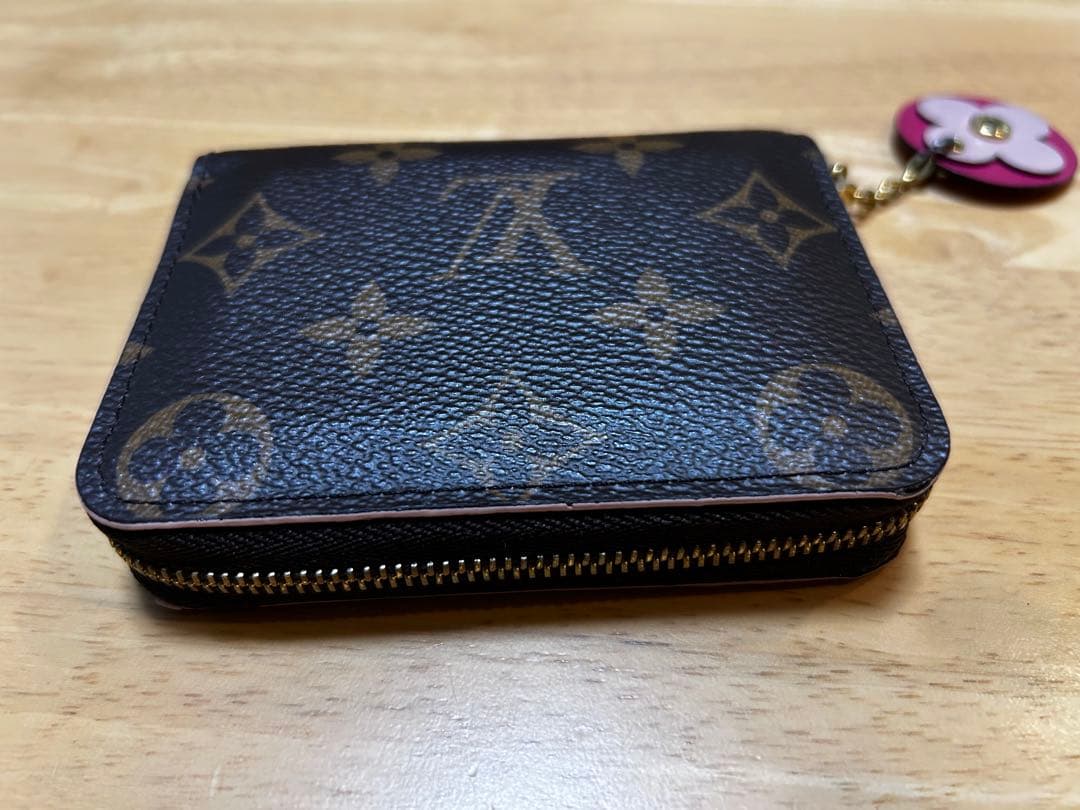 ルイヴィトン　モノグラム　ジッピーパース　難あり