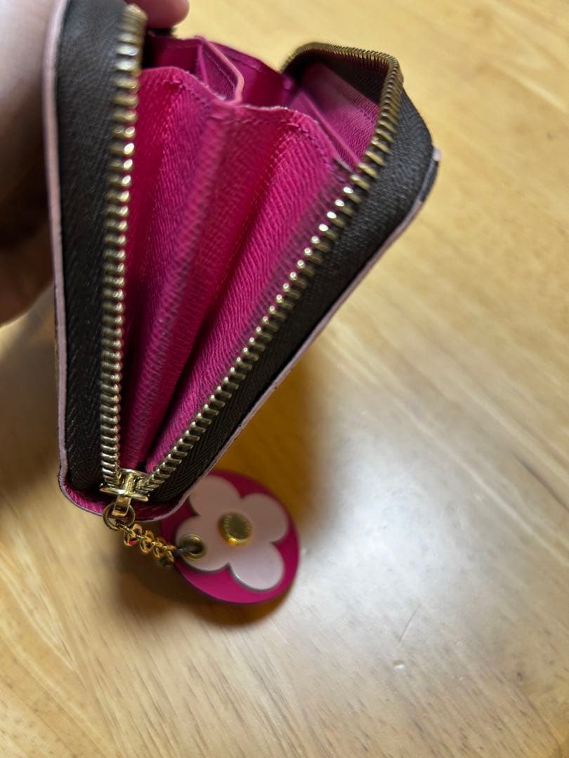 ルイヴィトン　モノグラム　ジッピーパース　難あり