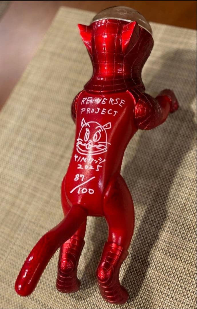 シップスキャット　宇宙猫 コスモレッドカラー 限定　サイン入り