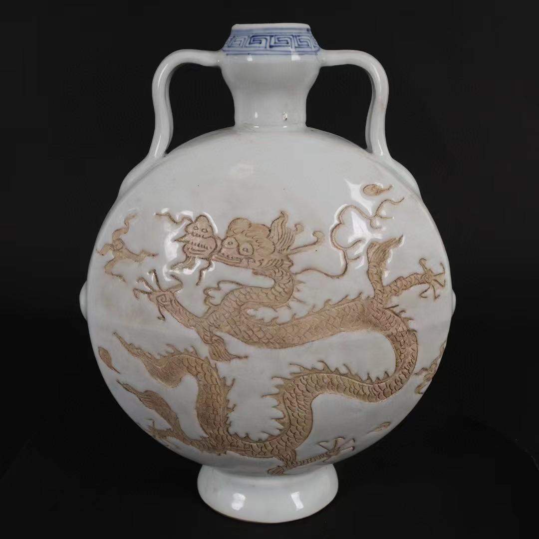 中国古美術✦内府紋 白釉 浮雕 双面龍紋 抱月扁瓶✦置物・書道品・文房具・陶芸
