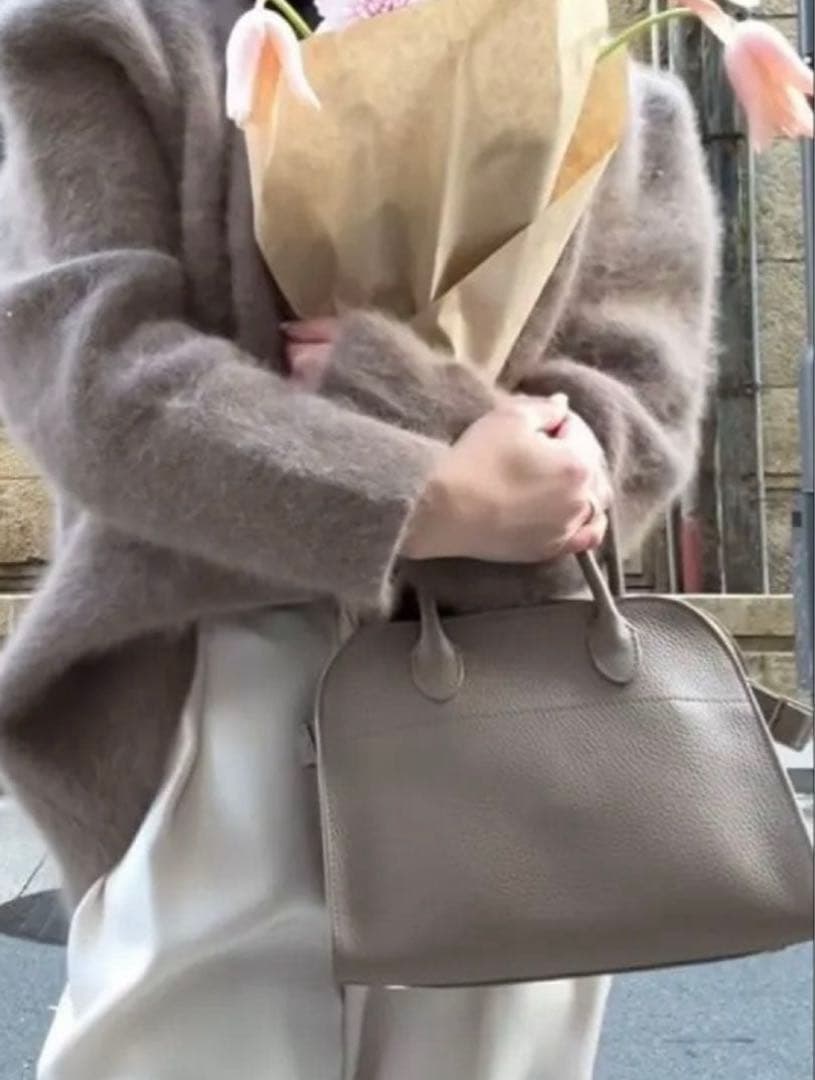 新品THE ROWバッグ　ノベルティ　マルゴー10 大容量 グレージュ