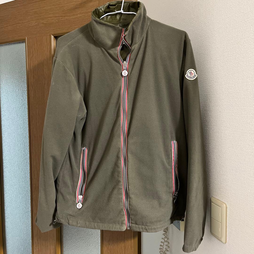 モンクレール　リバーシブル　ブルゾン