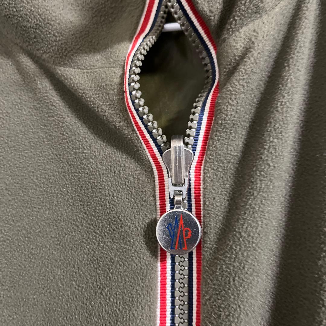 モンクレール　リバーシブル　ブルゾン