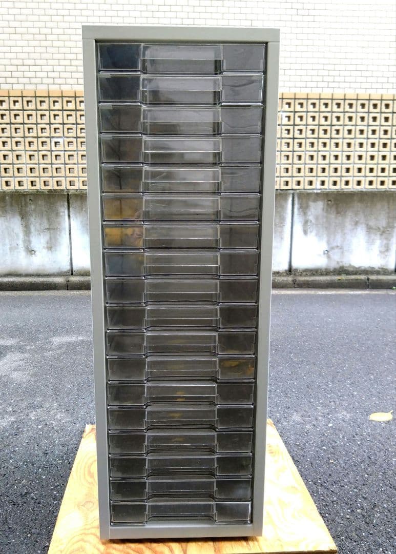 スチール製のレターケース　書類ケース　スチールラック　キャビネット 18段収納