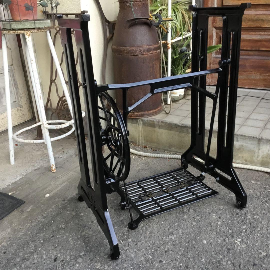 JACK　PAX 足踏みミシンの鉄脚　アイアン　テーブルに！