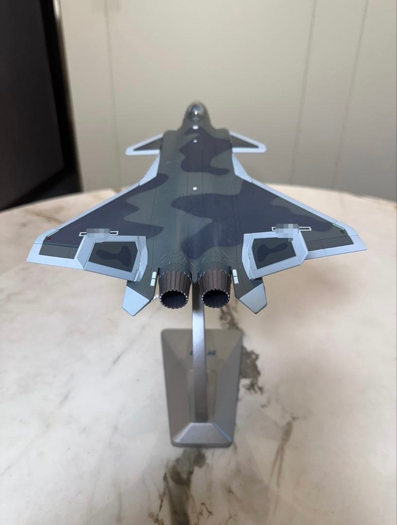 【希少品 1点のみ】中国人民解放軍 空軍 J-20 1/60 ステルス戦闘機