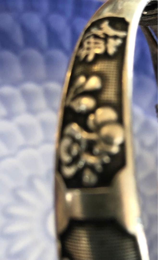 足銀腕輪アンティークオブジェ菊、竹、蘭，梅の図