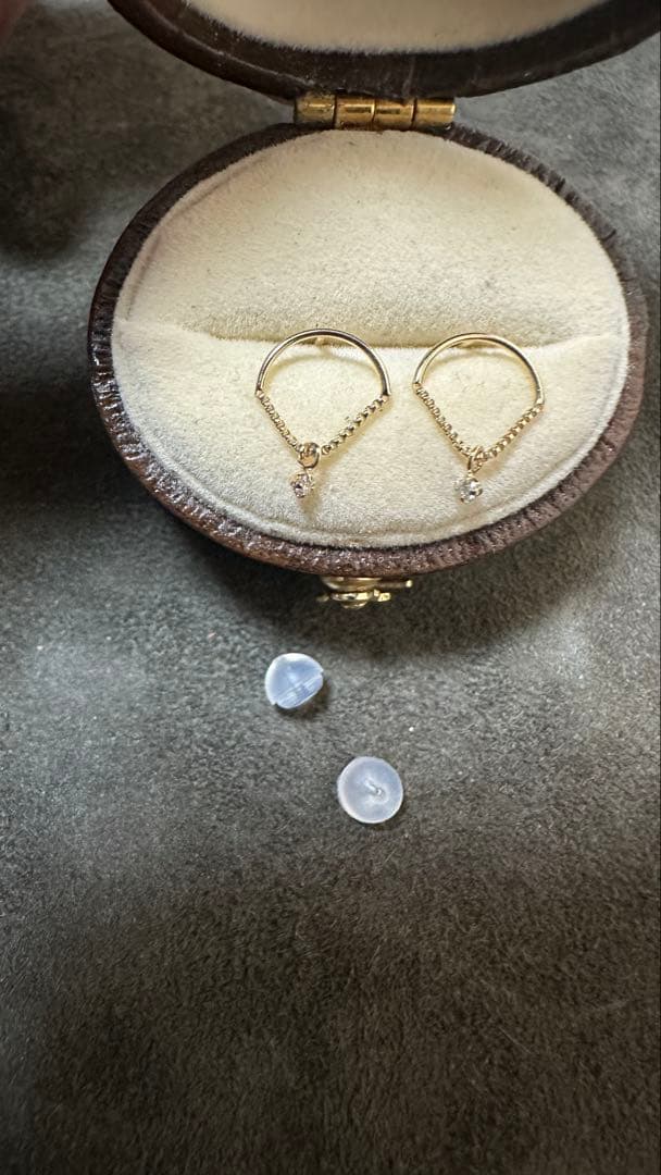 k10 0.02ct ペンデュラムダイヤモンドピアス