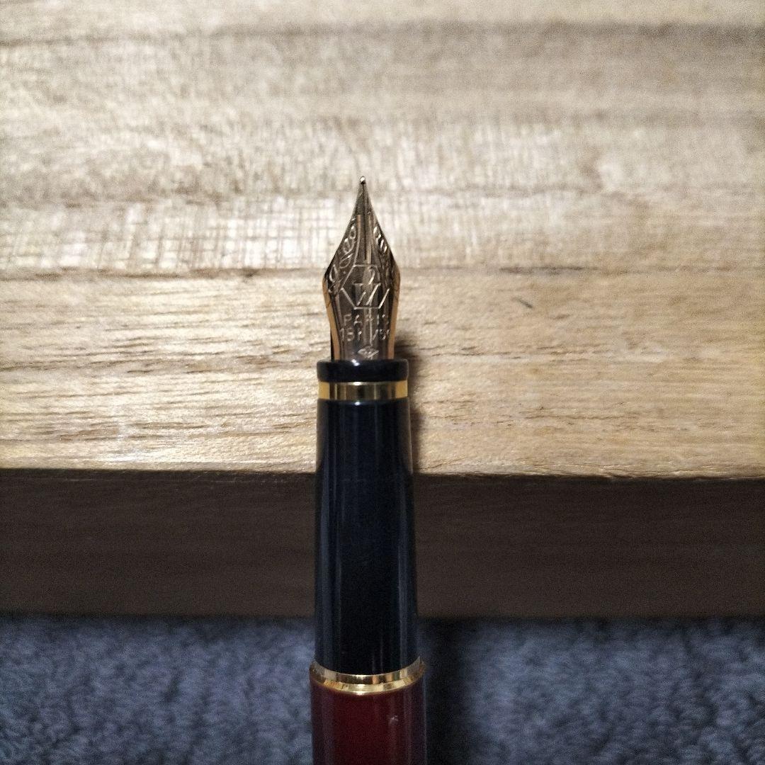 18Ｋ WATERMAN 赤い樹脂製万年筆 金色装飾