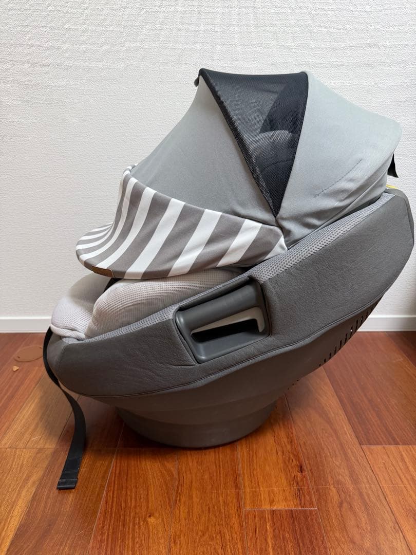 combi THE S コンビ　ザエス　チャイルドシート