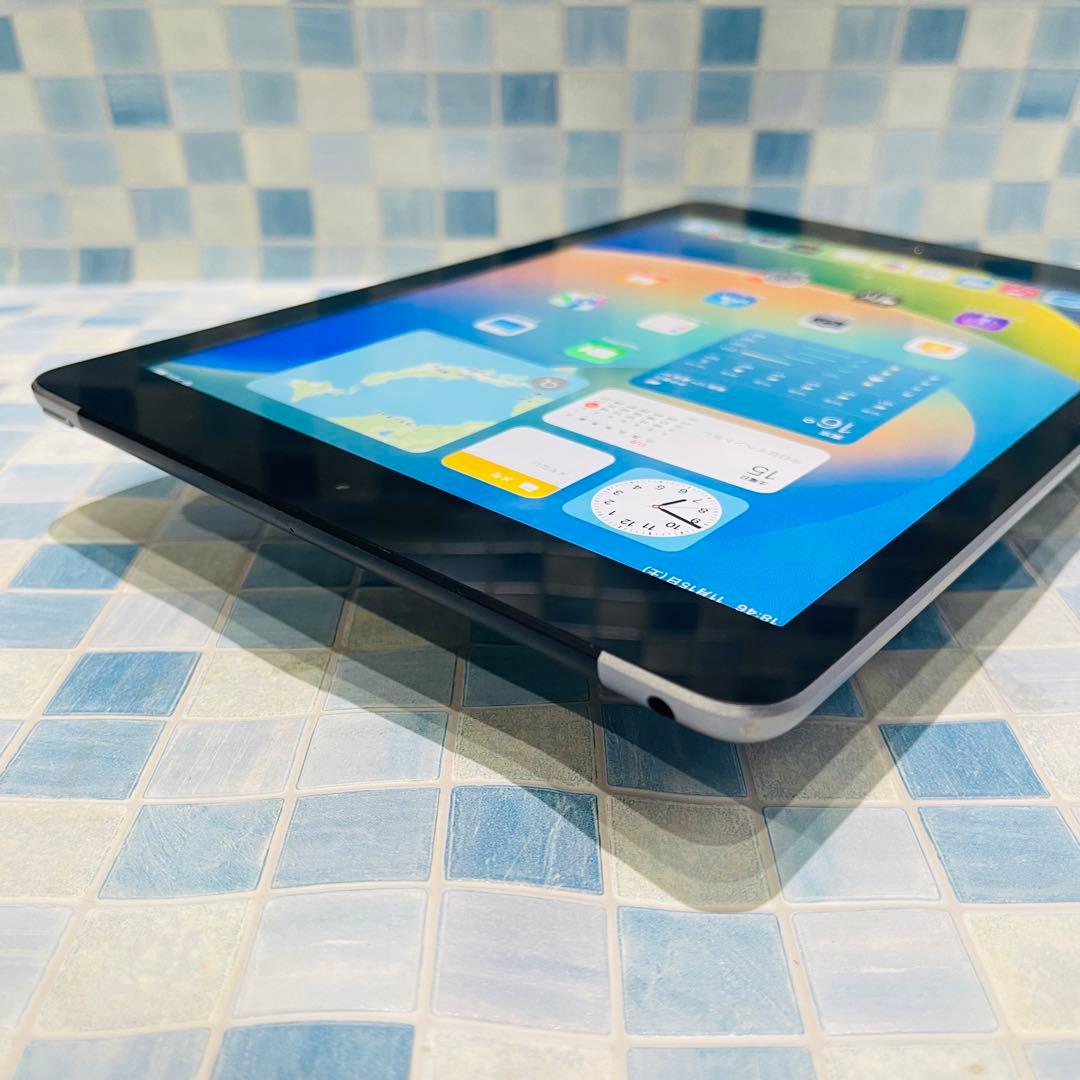 SIMフリー iPad 第5世代 本体 32GB スペースグレイ 電池良好
