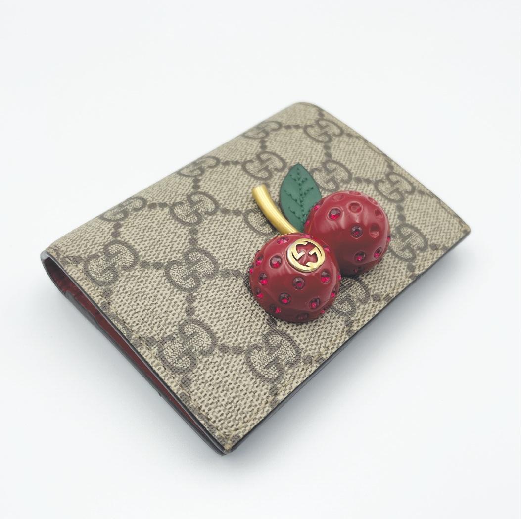 【GUCCI（グッチ）】さくらんぼ 財布 GGスプリーム コンパクト