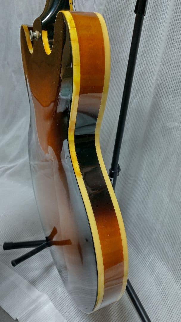 エピフォン リビエラ サンバースト ベージュラベル(1982年マツモク製)