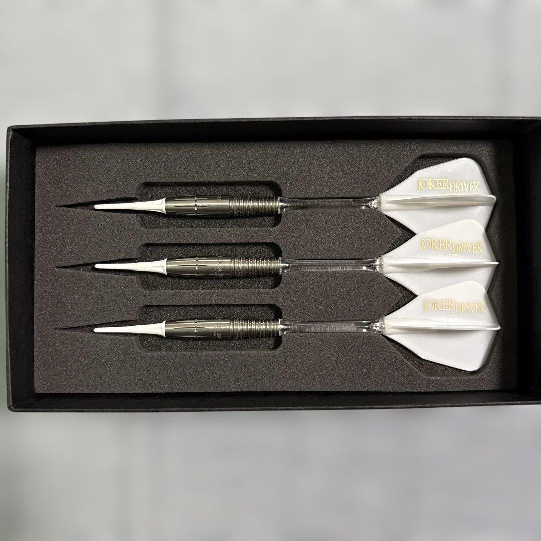 JOKER D DOMINATOR-OVERDRIVE ダーツセット