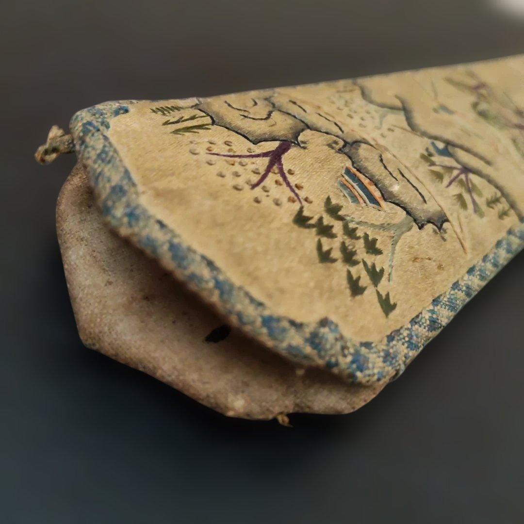 中国　シルク刺繍　扇子入れ　骨董