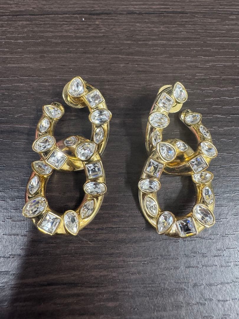 SWAROVSKI（スワロフスキー） ピアス