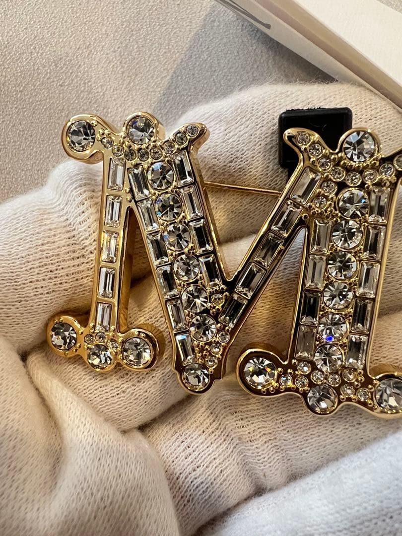 MaxMara BATH2ブローチ タグ・保存袋付き クリスタル