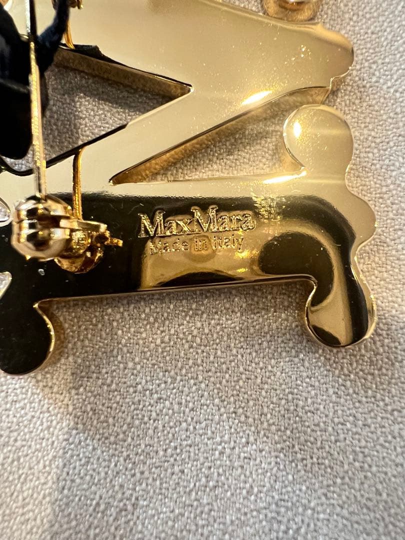 MaxMara BATH2ブローチ タグ・保存袋付き クリスタル