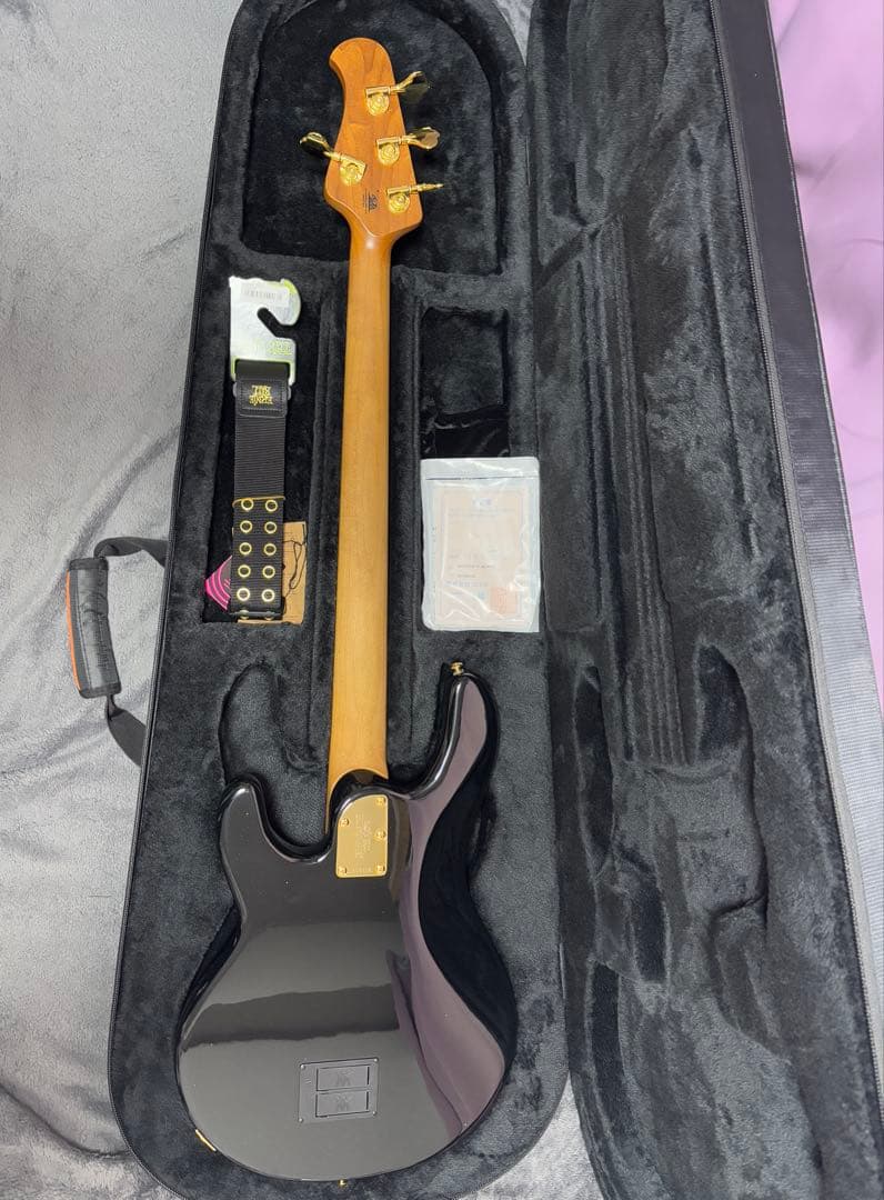 ベース MUSIC MAN StingRay Special