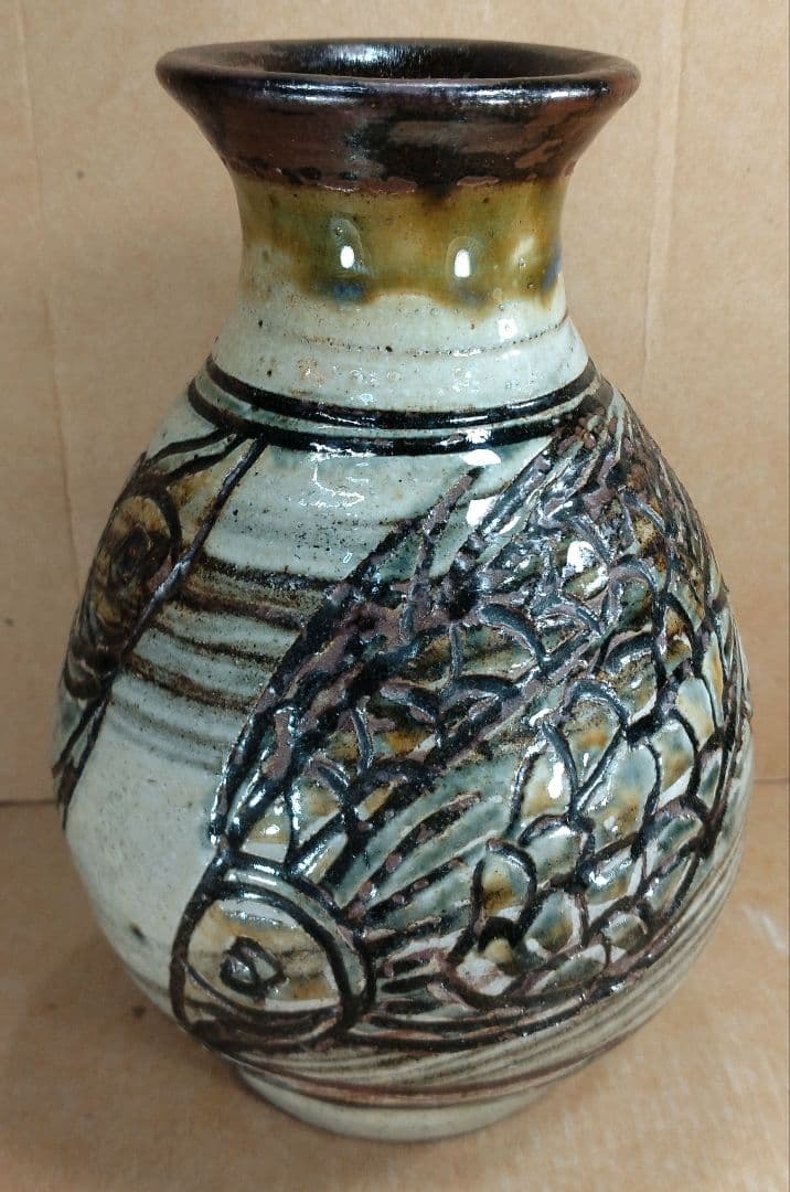 【本物保証】金城次郎 魚紋花瓶(魚2）共箱 栞 人間国宝 壷屋焼 状態良い