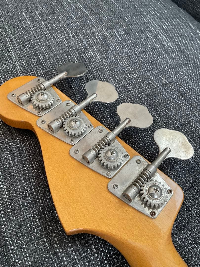 ベース Fender Jazz Bass Made in Japan